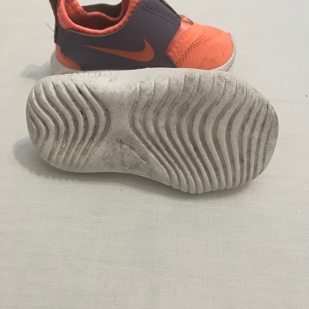 Nike Child Flex Runner Athletic Shoe Gray Orange Peach Size Child/Infant 5 - Picture 3 of 5